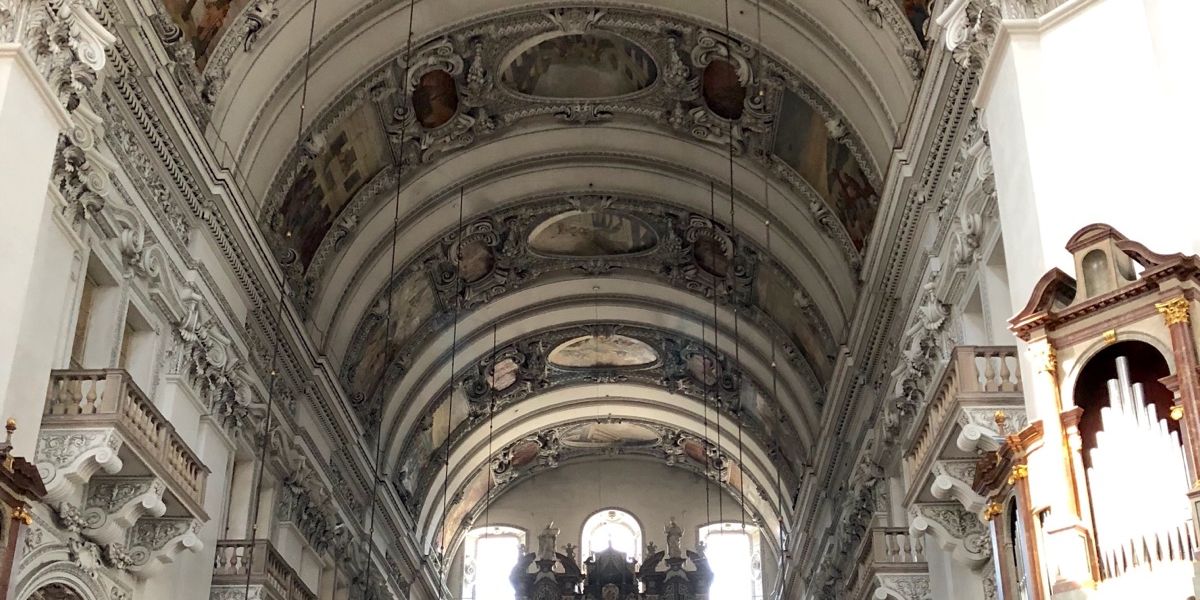 salzburger-dom4246E80FC-8AB9-A406-5D59-9619F7170FA2.jpeg
