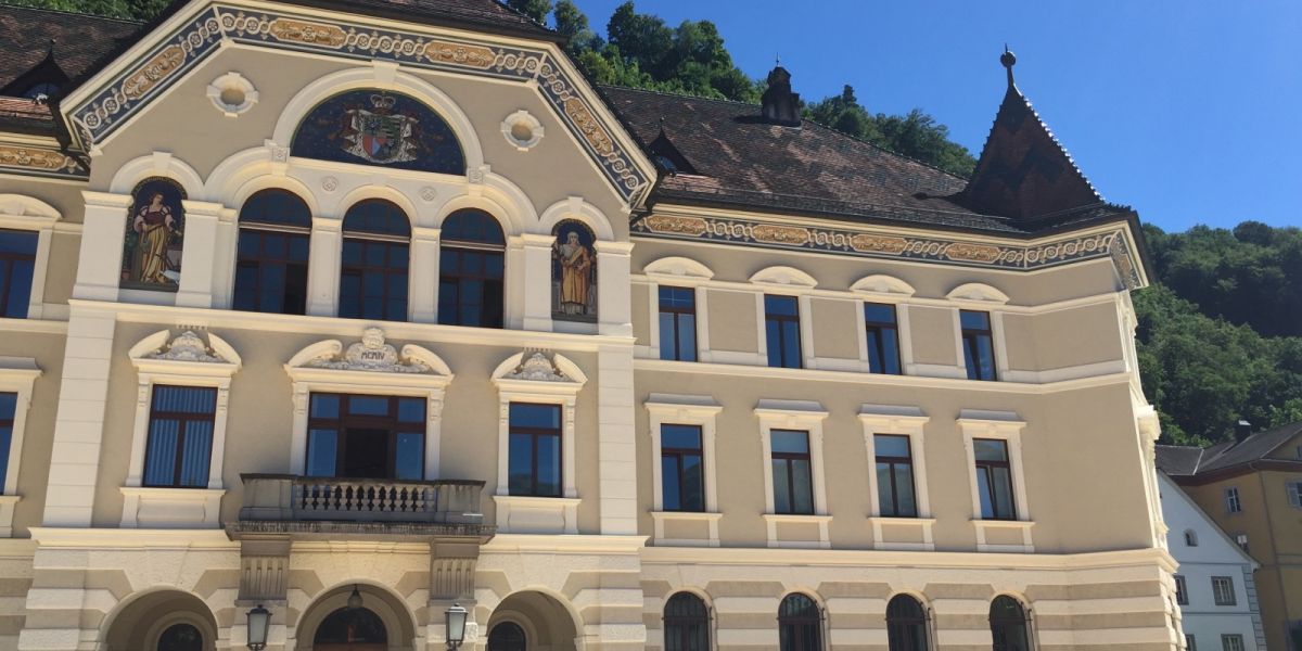 liechtenstein-vaduz13D0B4FDD0-410B-E705-79F0-A0ADE2DD077D.jpg