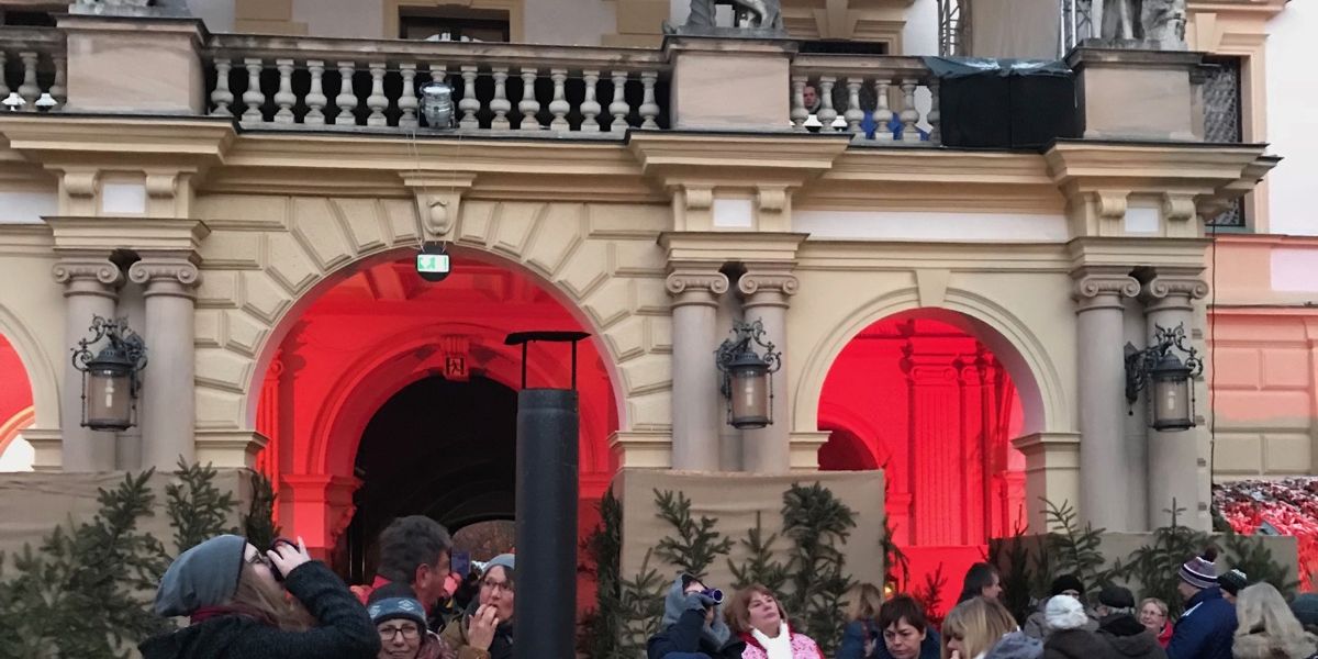 romantischer-weihnachtsmarkt-schloss-thurn-und-taxis74E98E487-2C7D-EBD3-667D-686A9CE3B0EE.jpg